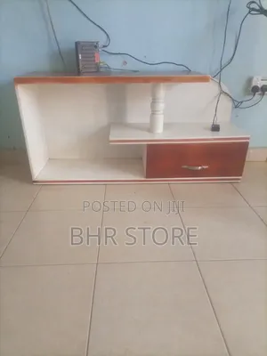 Tv Stand (Slightly Used)