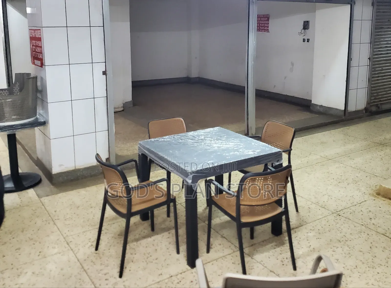 Plastic Restaurant Dining Set 4 Seater