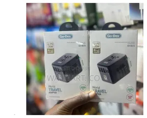 Go Des World Travel Adapter 3 Usb Ports and 2 Pd Ports