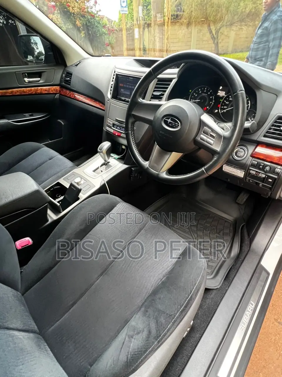 Subaru Outback 2.5i Premium 2011 White