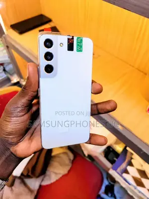 New Samsung Galaxy S22 5G 128 GB White