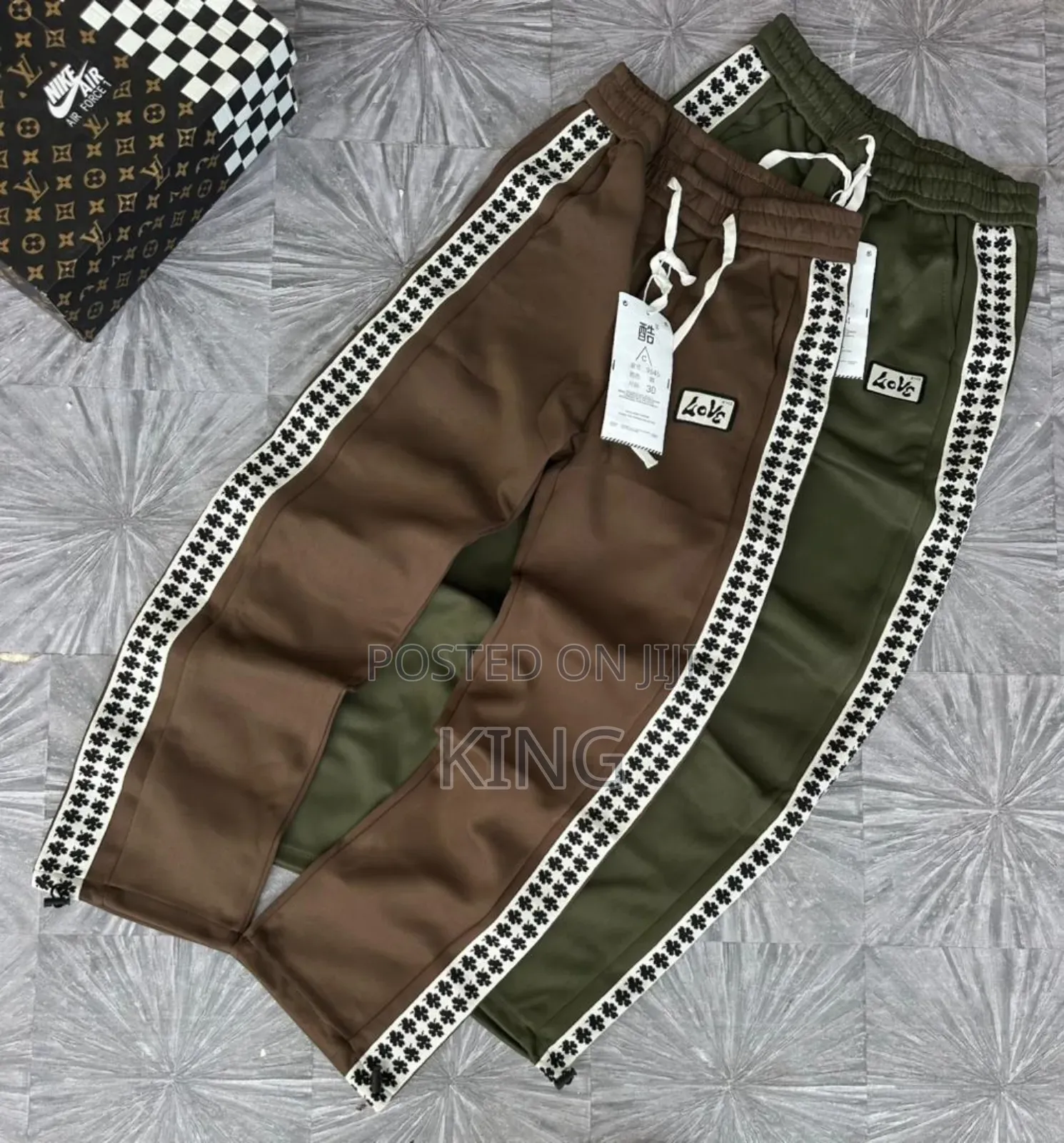 Amor Throw on Sweater