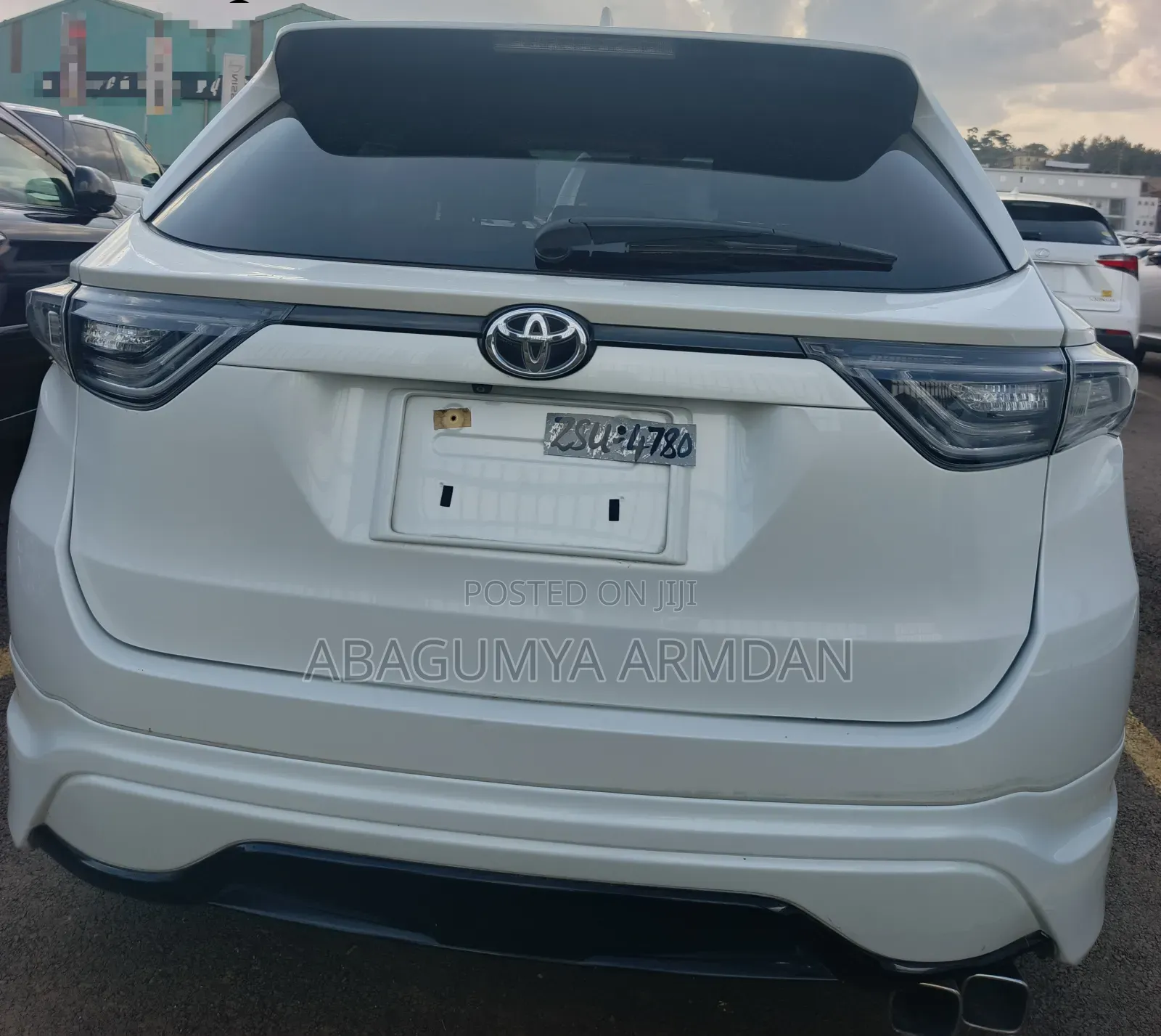 Toyota Harrier 2.0 2014 White