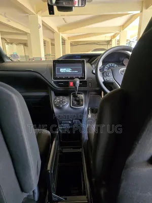 Toyota Noah 2016 Burgundy