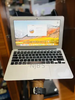 Laptop Apple MacBook Air 2015 4GB Intel Core I5 eMMC 32GB