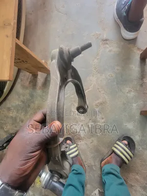 Upper Control Arms Toureg