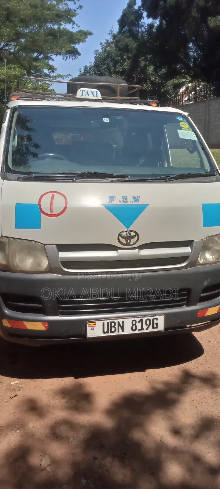 Toyota HiAce 2011 White