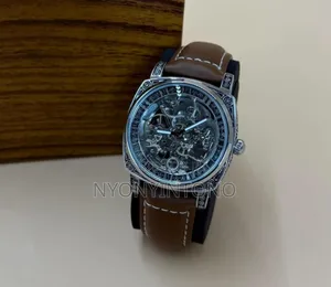 Gentlemen Classic Wrist Watch With Leather Straps