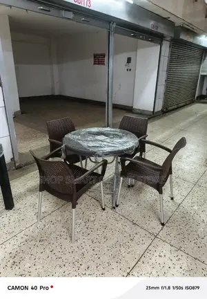 Restaurant Dining Plastic Table and Chairs Plastic Table and Chairs