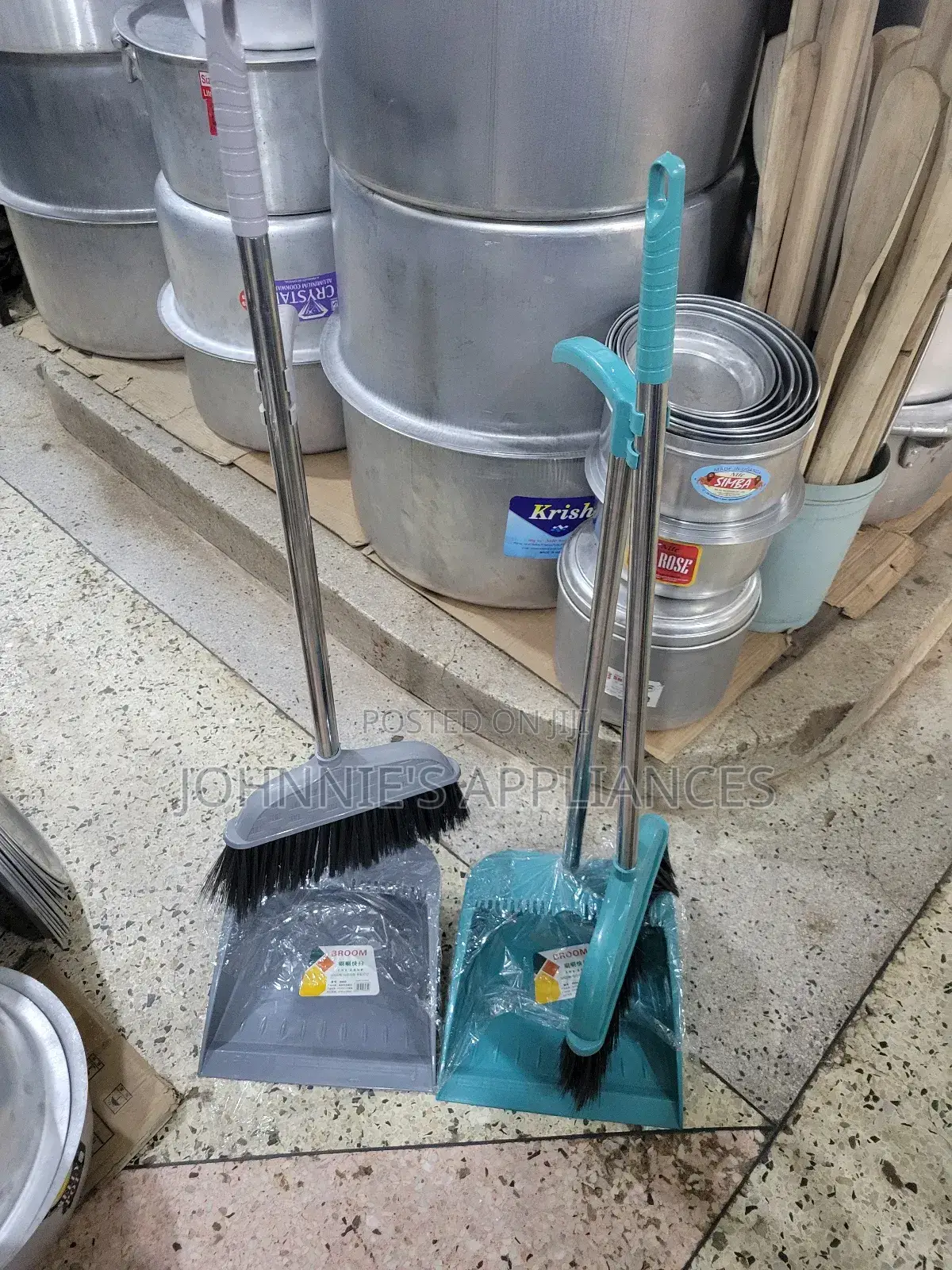 2in Hard Plastic Dust Pan