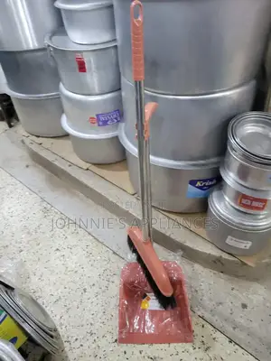 2in Hard Plastic Dust Pan
