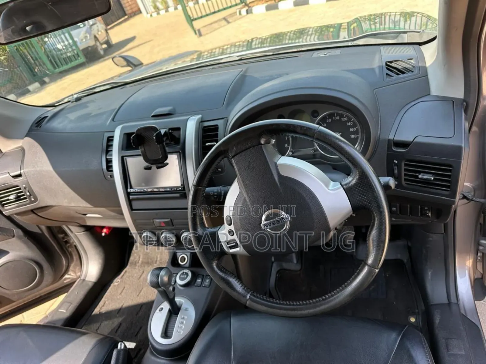 Nissan X-Trail 2010 Gray