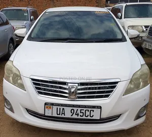 Toyota Premio 2013 White