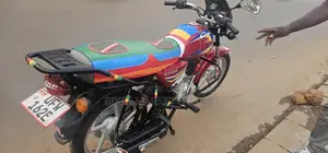 Bajaj Boxer 125 2022 Red
