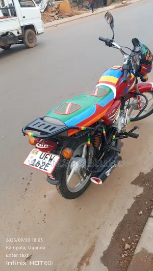 Bajaj Boxer 125 2023 Red