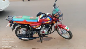 Bajaj Boxer 125 2023 Red