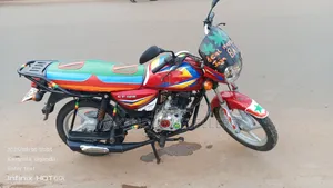 Bajaj Boxer 125 2023 Red