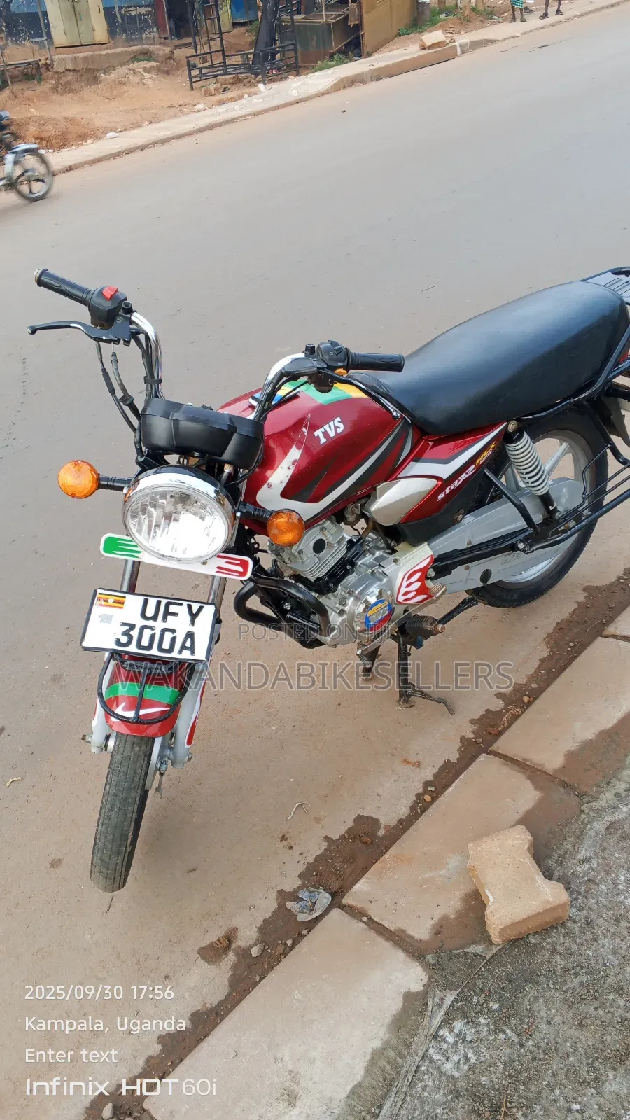 TVS HLX 125 2023 Red