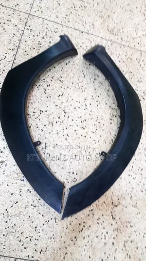 Hilux Vigo Fender Moldings