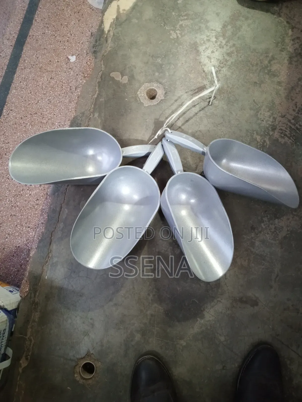 Aluminum Feeds Scoopers