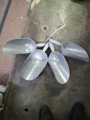 Aluminum Feeds Scoopers