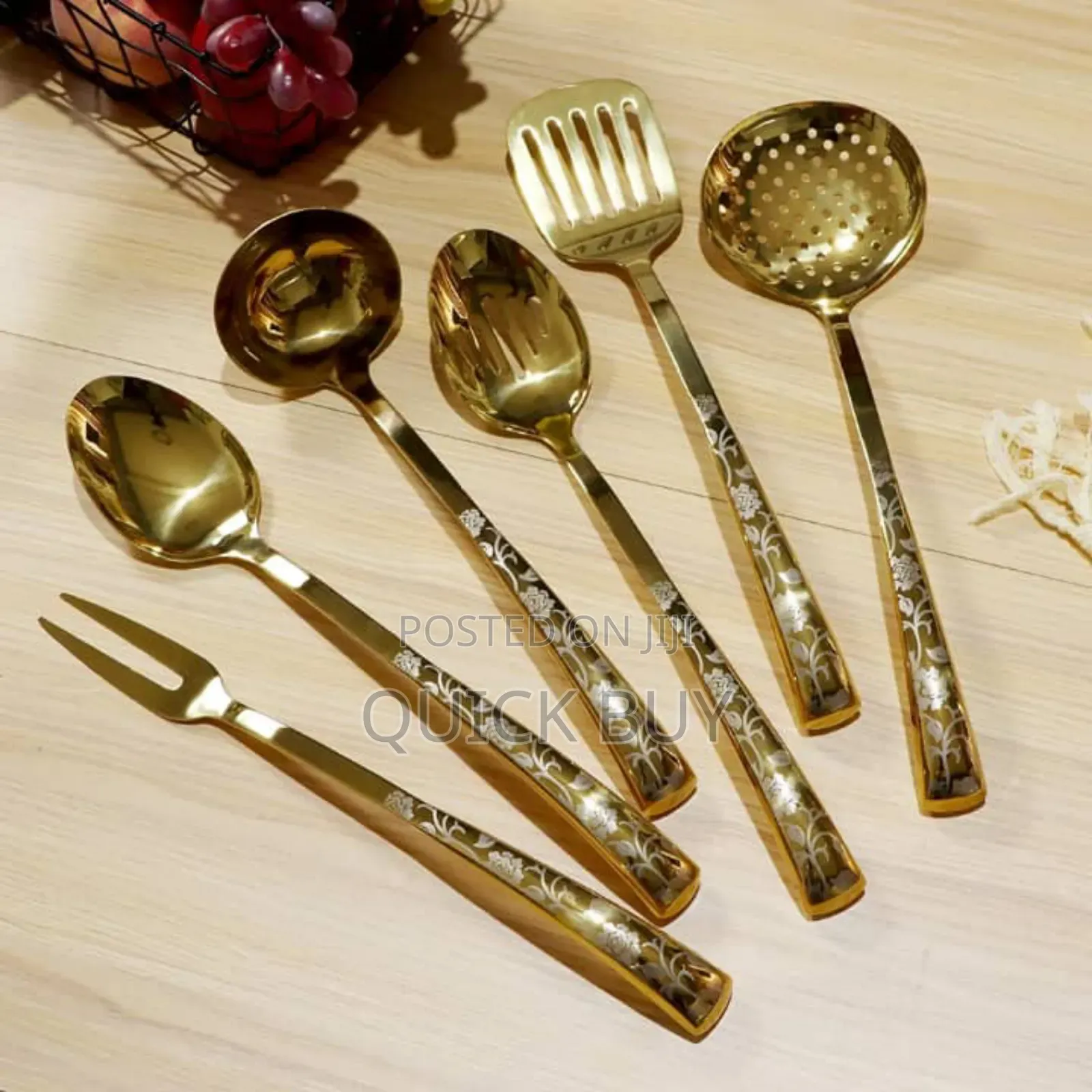 Stainless Steel Kitchen Utensil Set With a Stand