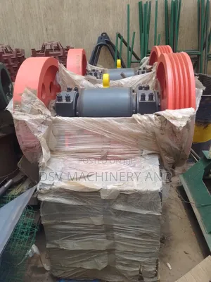 5-20tonnes/Hour Stone Crusher With 30hp Three Phase Motor