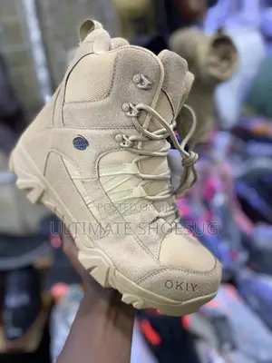 Okiy Desert Boots