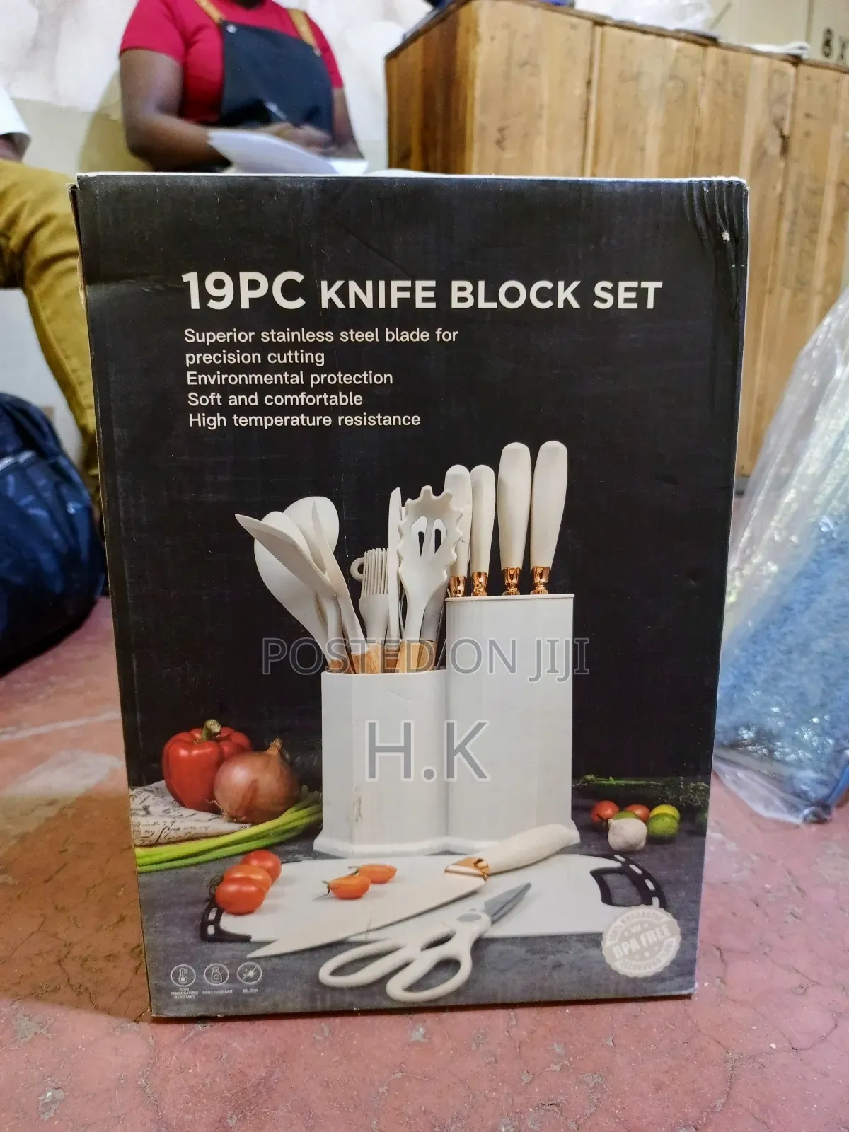 19-Piece Kitchen Utensil and Knife Block Set.