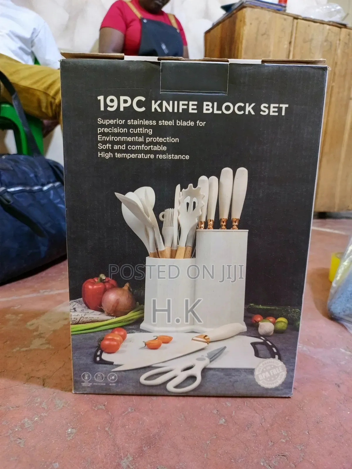 19-Piece Kitchen Utensil and Knife Block Set.