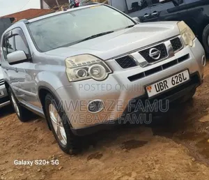 Nissan X-Trail 2010 Silver