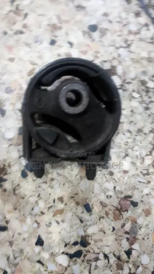 Mazda 2000 Engine Mountings
