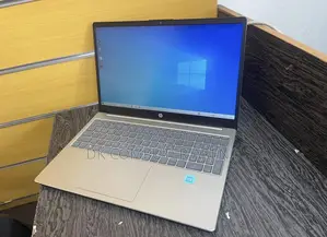 Laptop HP 15-Dw0037wm 8GB Intel Core I5 HDD+SSD 500GB