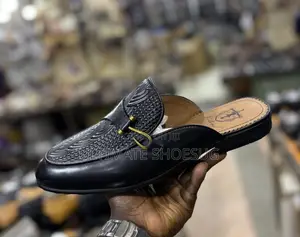 Gentle Open Leather Push-Ins
