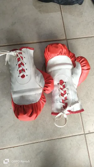 Uk Used Pair of Boxing Gloves.