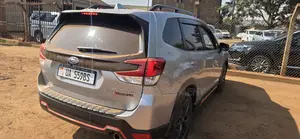 Subaru Forester 2019 Silver