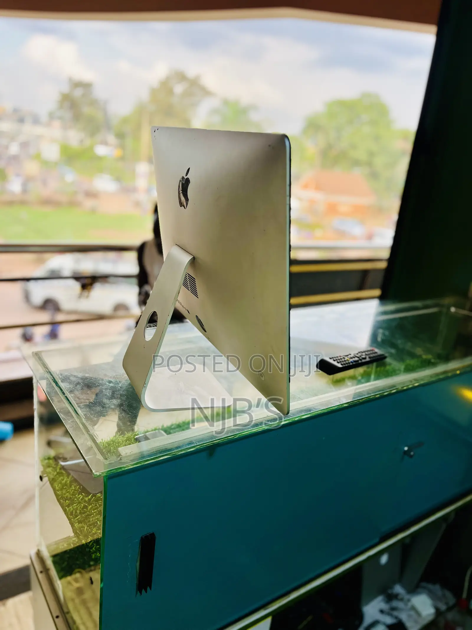 Desktop Computer Apple iMac 8GB Intel Core I5 SSD 512GB