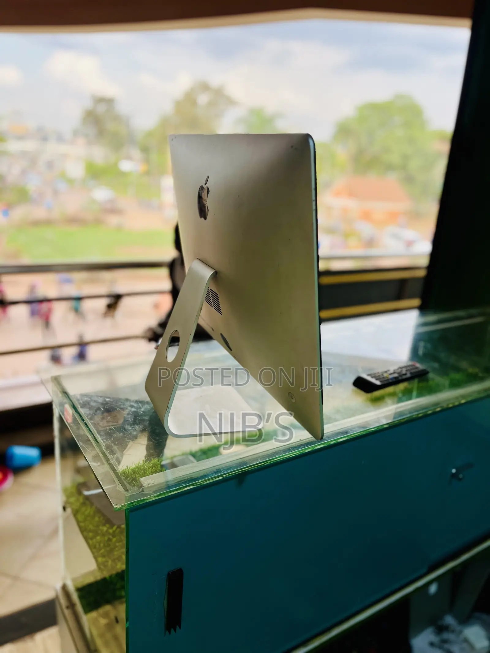 Desktop Computer Apple iMac 8GB Intel Core I5 SSD 512GB