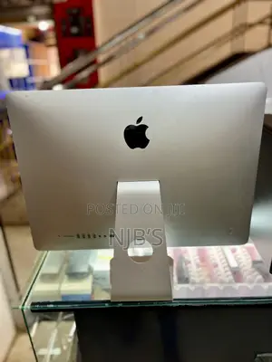 Desktop Computer Apple iMac 8GB Intel Core I5 SSD 512GB