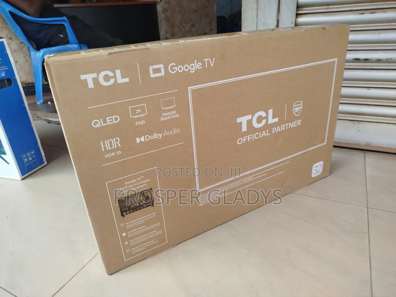 TCL 32 Qled Smart Digital Flat Screen Flameless.