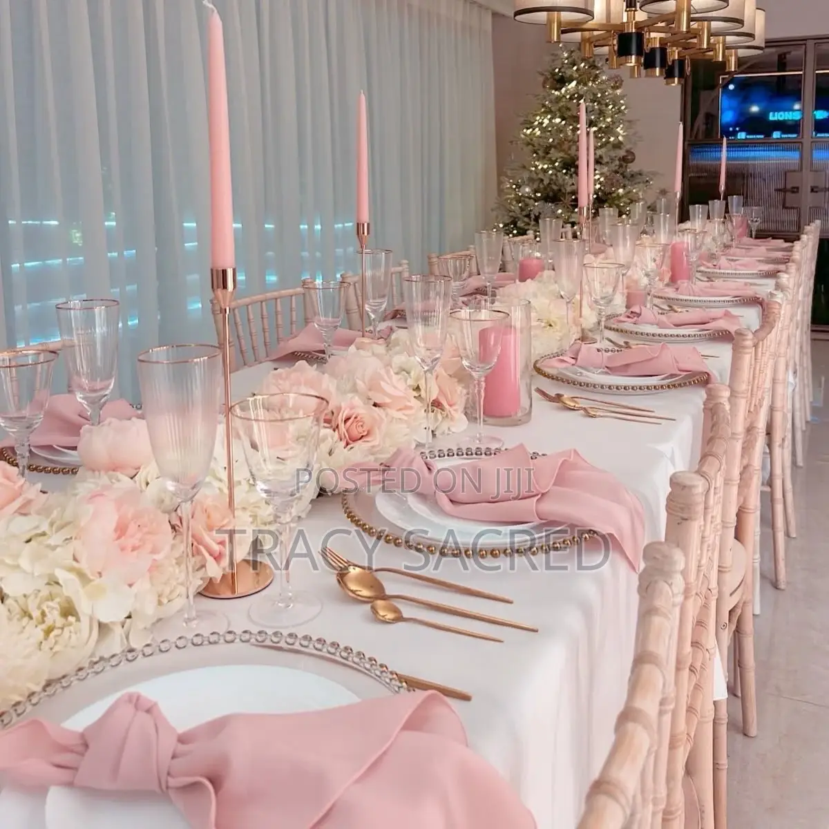 Exquisite Table Set Up Decoration