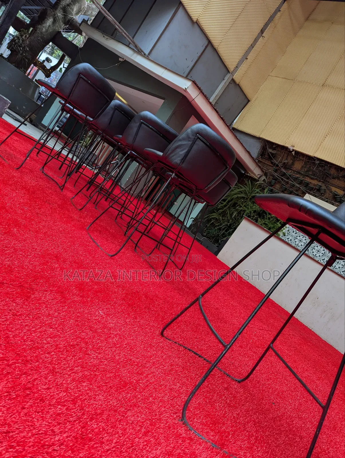 Ground Bar Red Grass Carpet