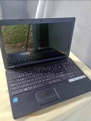 Laptop Toshiba Satellite BE45 4GB Intel Core I3 HDD 1T