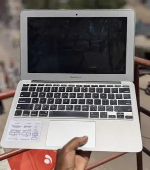 Laptop Apple MacBook Air 4GB Intel Core I5 SSD 256GB