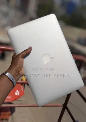 Laptop Apple MacBook Air 4GB Intel Core I5 SSD 256GB