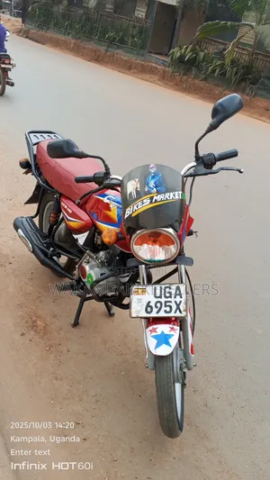 Bajaj Boxer 125 2024 Red