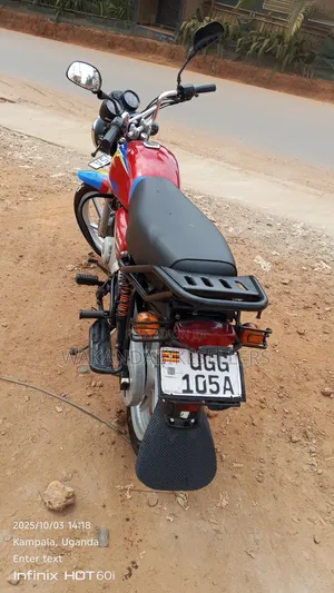 Bajaj Boxer 125 2024 Red
