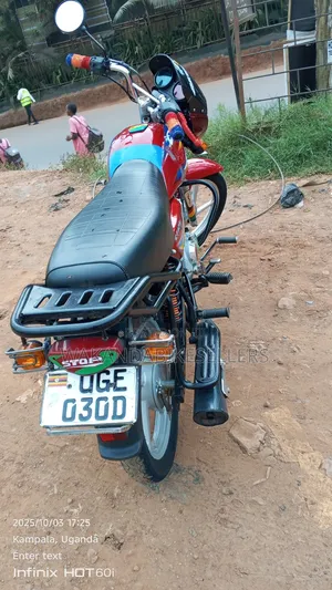 Bajaj Boxer 125 2024 Red