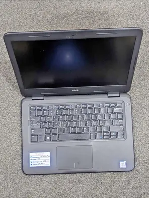 Laptop Dell Vostro 3300 4GB Intel Core Ultra 5 SSD 128GB