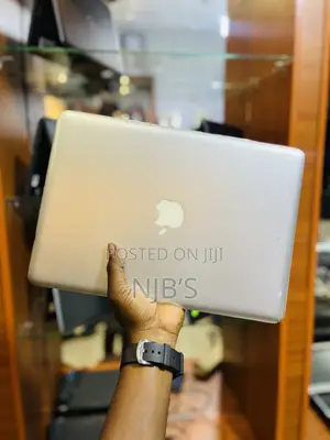 Laptop Apple MacBook Pro 2011 4GB Intel Core I5 HDD 250GB